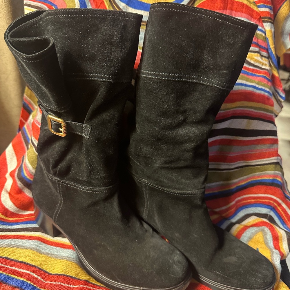 PRADA Suede Mid Calf 8.5

FREE GIFT WITH PURCHASE